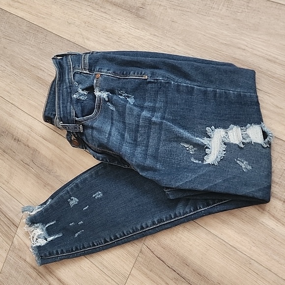 Judy Blue Jeans - Picture 2 of 3